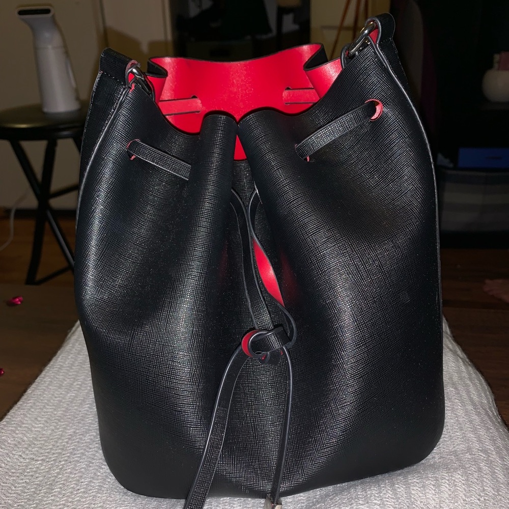 Black and red forever21 bucket bag purse